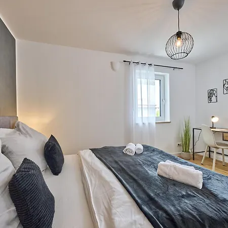 Apanoxa Homes I Xxl Balkon I Kinderspielplatz I Boutique Straubing